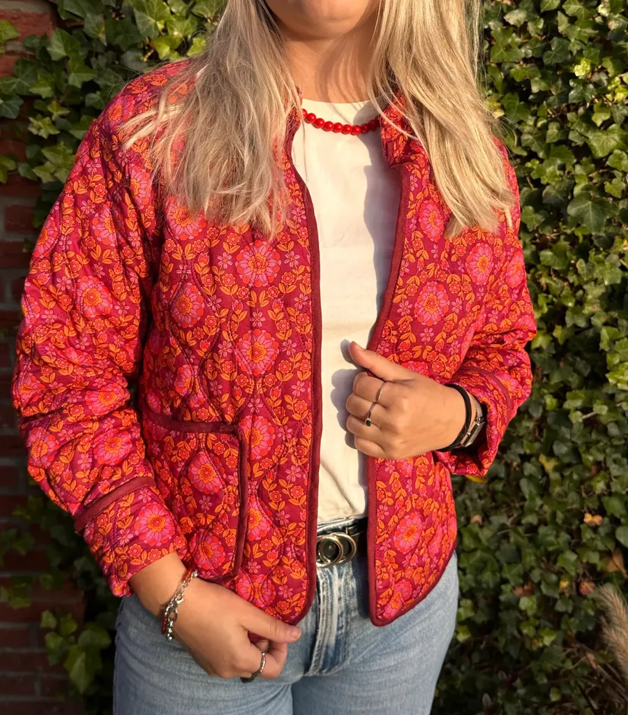 Eerste keer dat ik een jasje maak en gelijk heel tevreden. Heb al zin om er meer te maken.